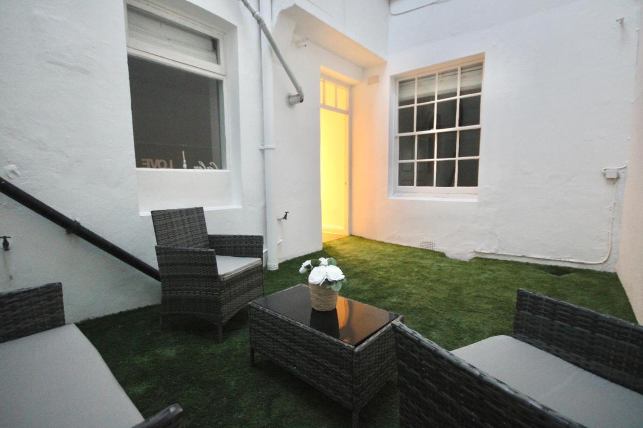 Superb Flat Near Victoria Station Apartment Лондон Екстериор снимка
